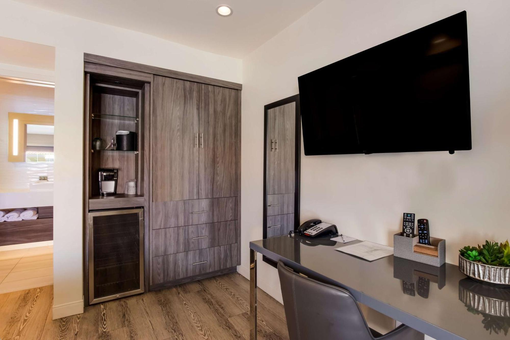 Surestay Plus Hotel By Best Western Tempe University 外观 照片