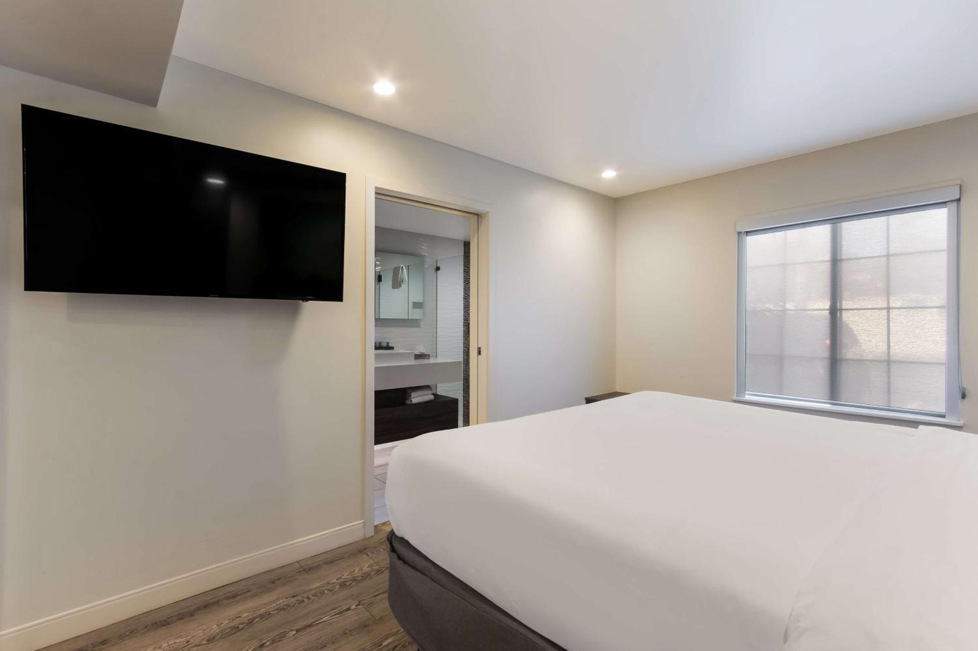 Surestay Plus Hotel By Best Western Tempe University 外观 照片