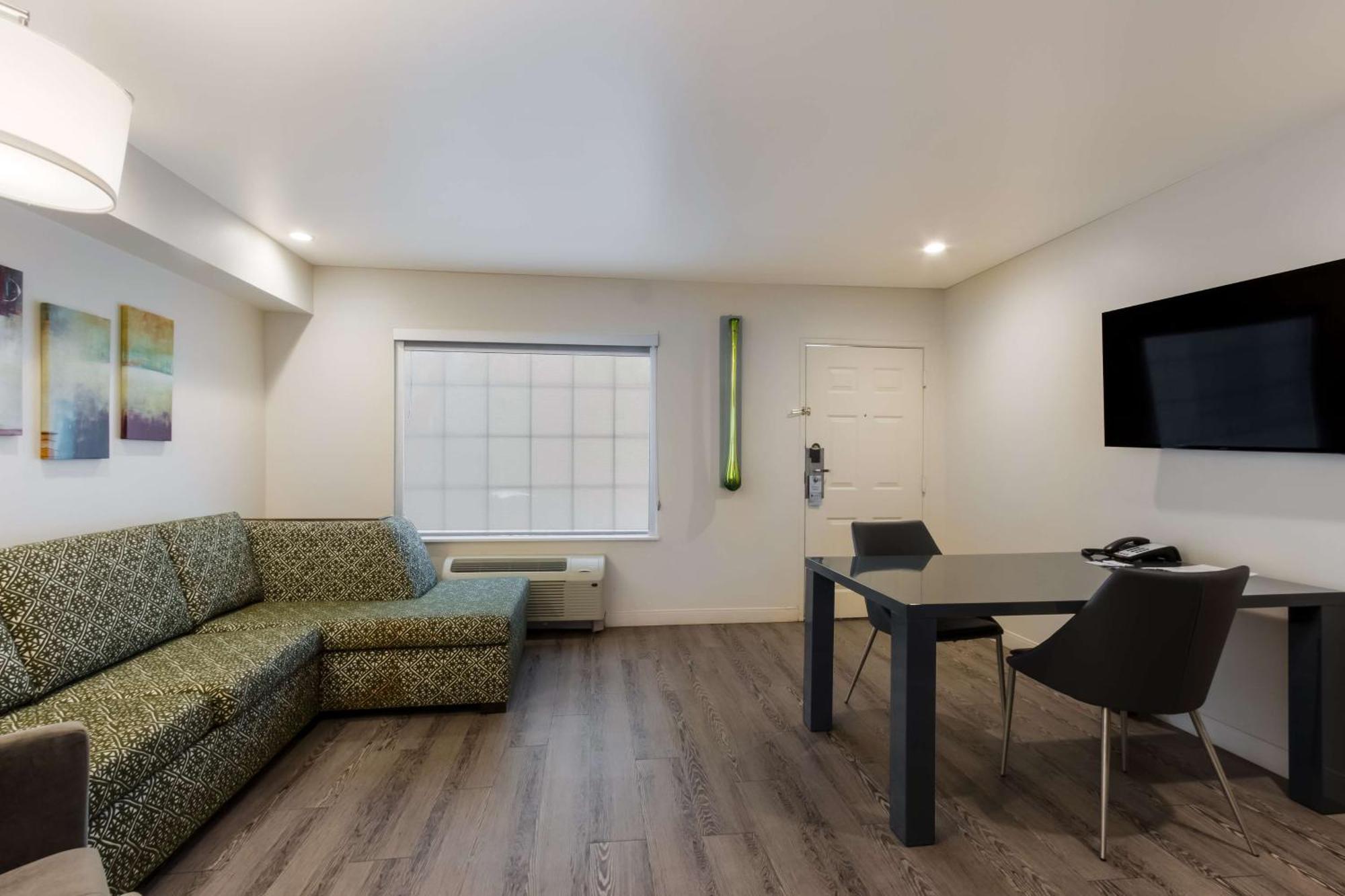 Surestay Plus Hotel By Best Western Tempe University 外观 照片