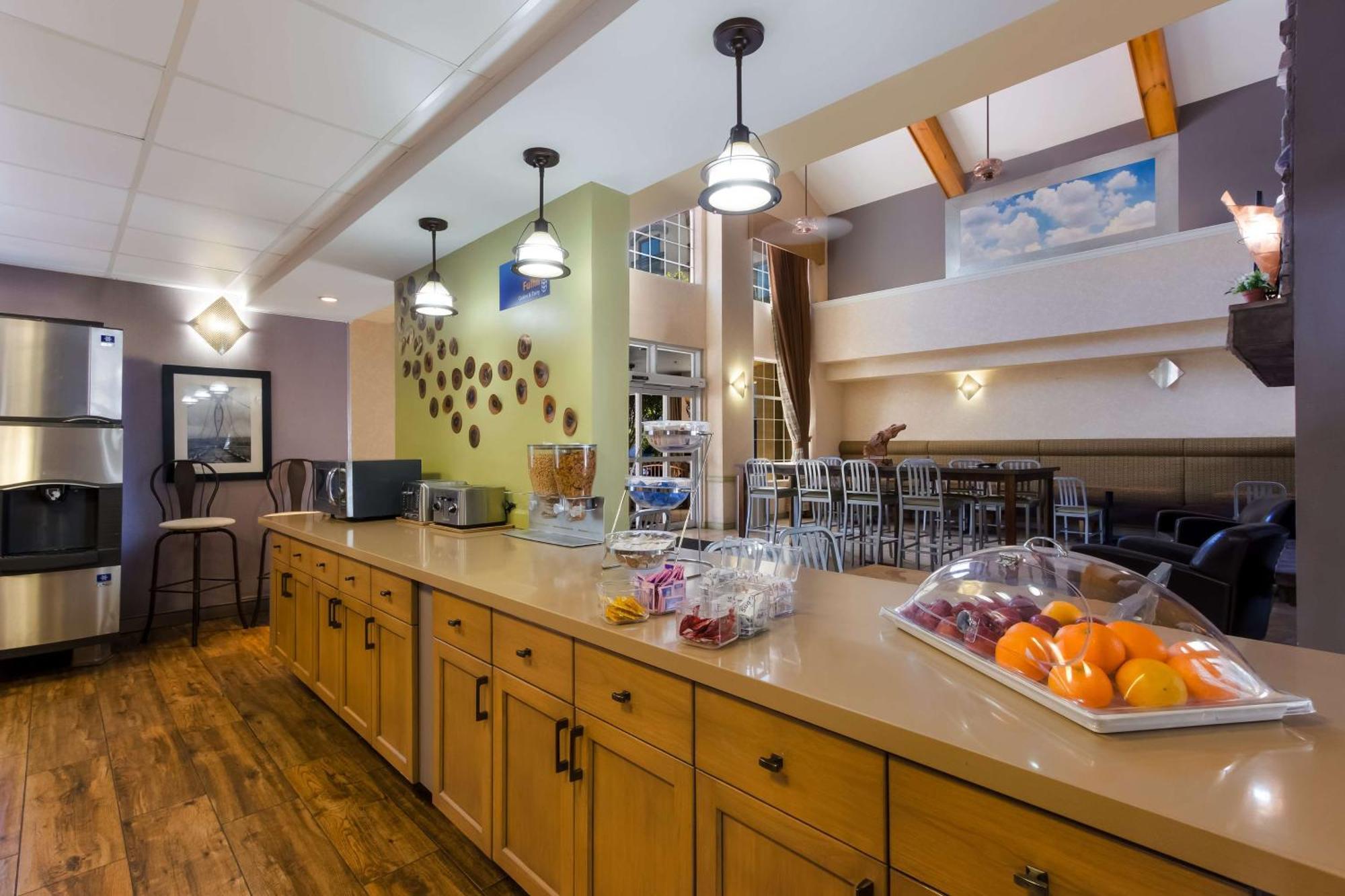Surestay Plus Hotel By Best Western Tempe University 外观 照片