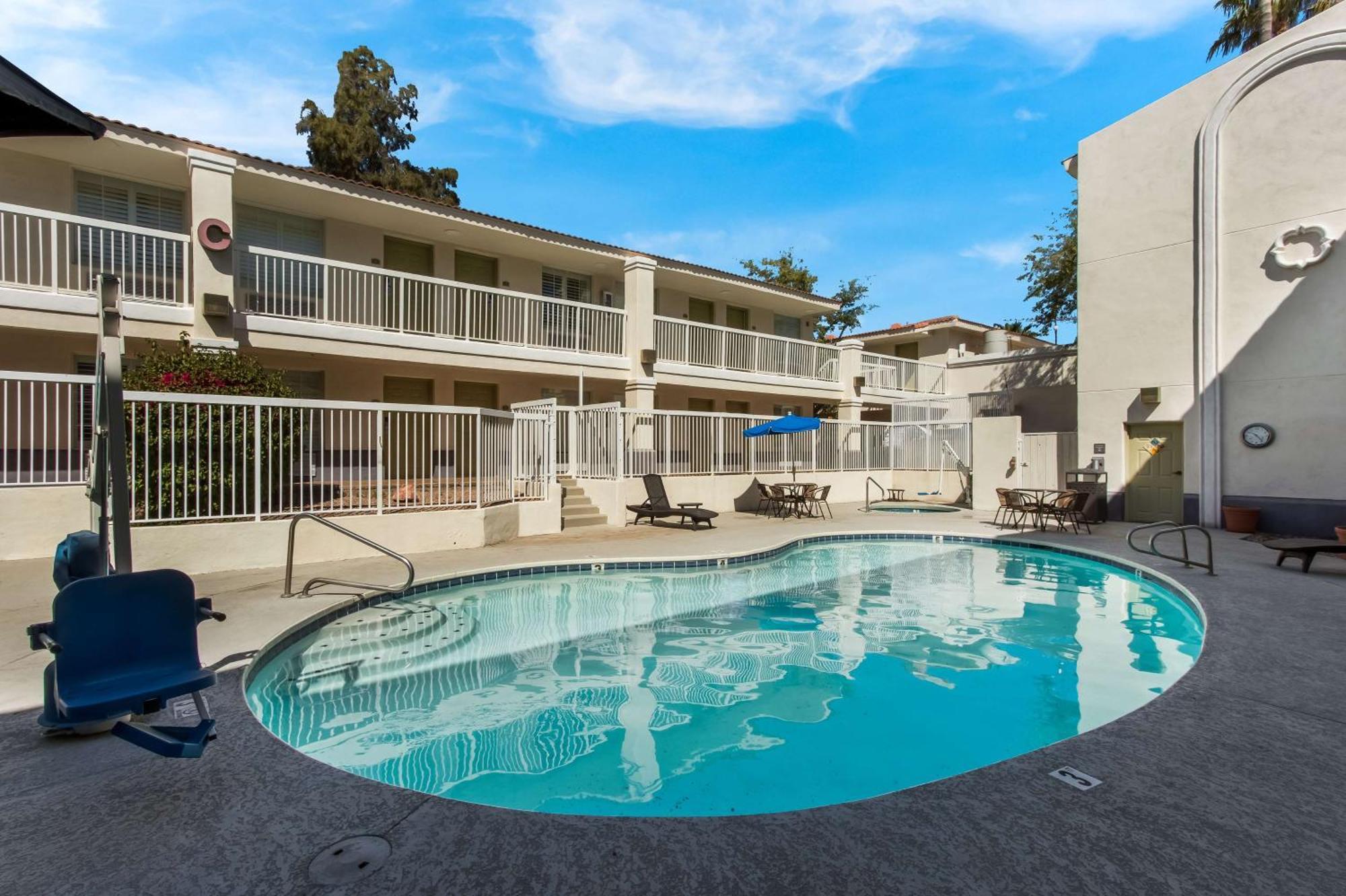 Surestay Plus Hotel By Best Western Tempe University 外观 照片
